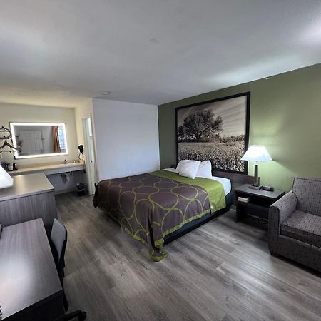 Super 8 By Wyndham Fredericksburg Ξενοδοχείο Εξωτερικό φωτογραφία