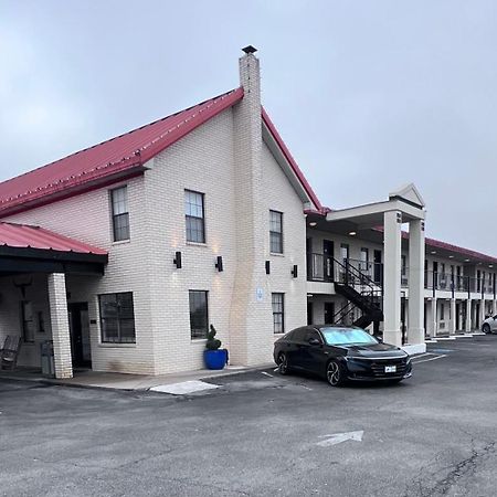Super 8 By Wyndham Fredericksburg Ξενοδοχείο Εξωτερικό φωτογραφία