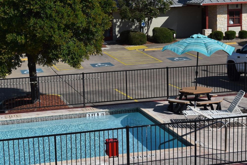 Super 8 By Wyndham Fredericksburg Ξενοδοχείο Εξωτερικό φωτογραφία