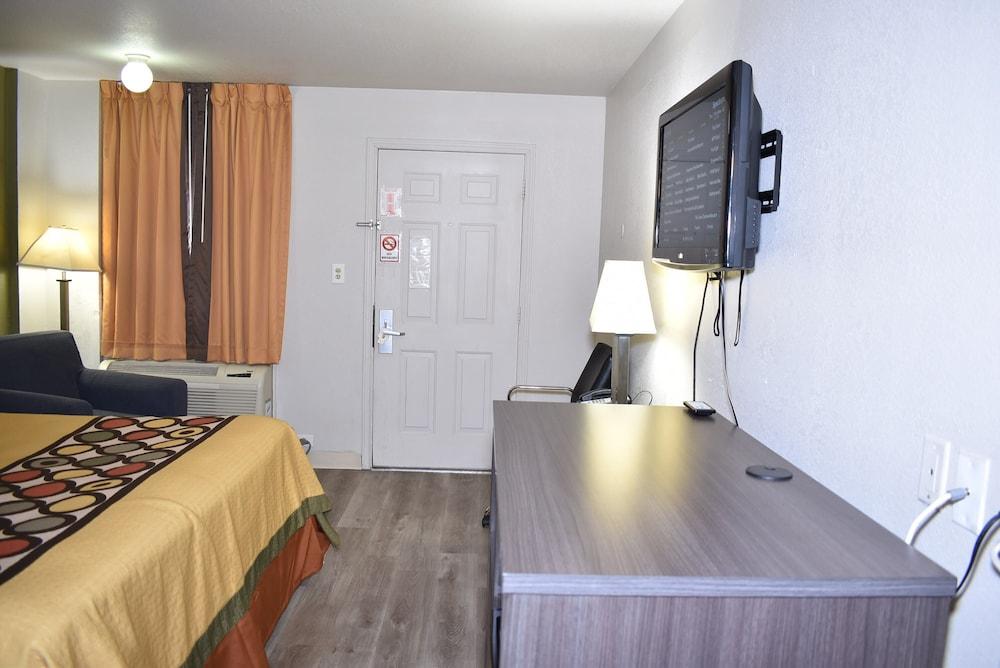 Super 8 By Wyndham Fredericksburg Ξενοδοχείο Εξωτερικό φωτογραφία