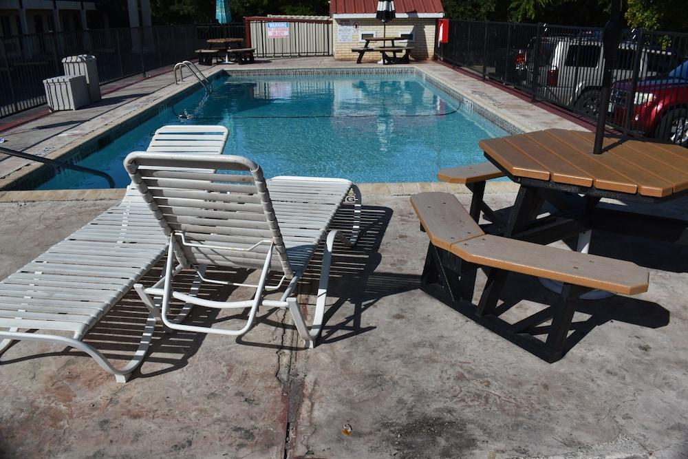 Super 8 By Wyndham Fredericksburg Ξενοδοχείο Εξωτερικό φωτογραφία