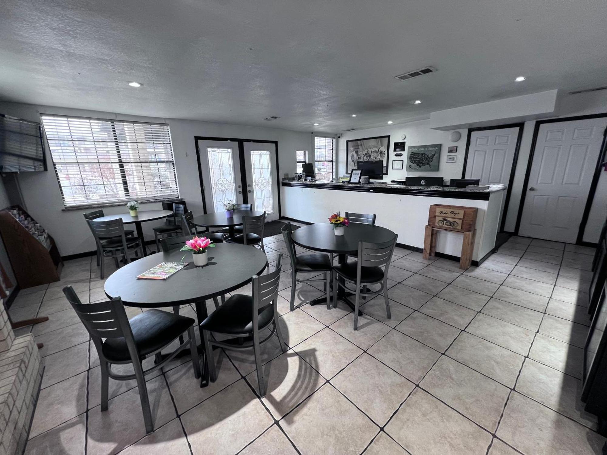 Super 8 By Wyndham Fredericksburg Ξενοδοχείο Εξωτερικό φωτογραφία