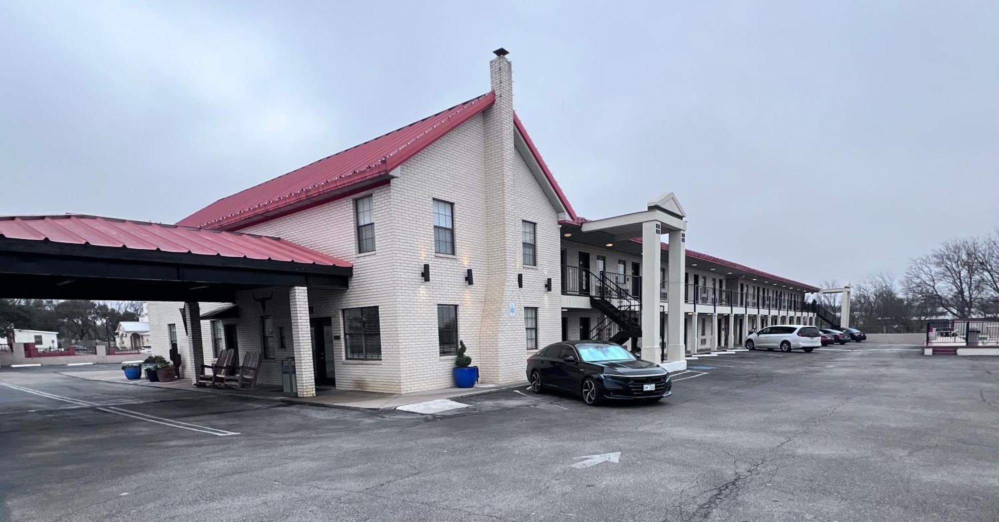 Super 8 By Wyndham Fredericksburg Ξενοδοχείο Εξωτερικό φωτογραφία