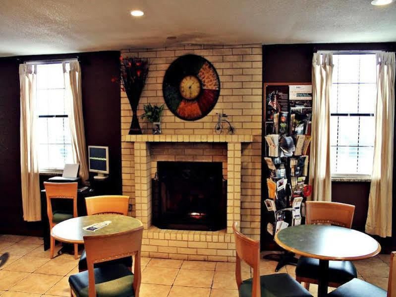 Super 8 By Wyndham Fredericksburg Ξενοδοχείο Εξωτερικό φωτογραφία