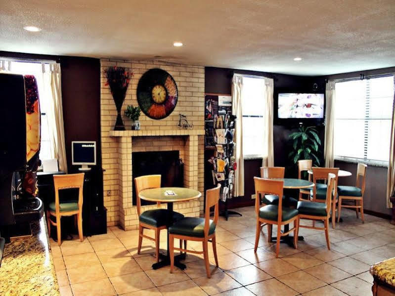 Super 8 By Wyndham Fredericksburg Ξενοδοχείο Εξωτερικό φωτογραφία